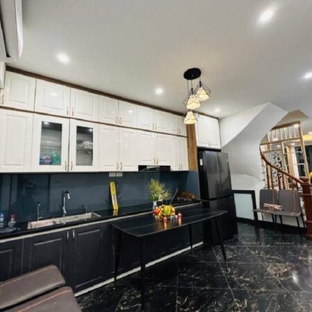 Bán nhà 37m2, 4 tầng, 3PN, Vĩnh Hưng, Hoàng Mai, 4.6 tỷ, SĐCC