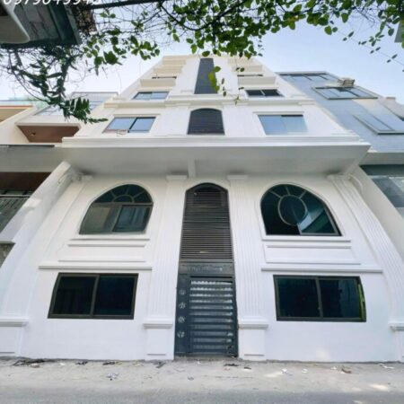 BÁN GẤP KHÁCH SẠN VIP CẦU GIẤY, MẶT TIỀN 9M, DÒNG TIỀN 300 TRIỆU/THÁNG, GIÁ 8X TỶ