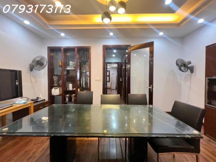 Liễu Giai Ba Đình – diện tích rộng – khu VIP – ô tô vào nhà – 18 tỷ