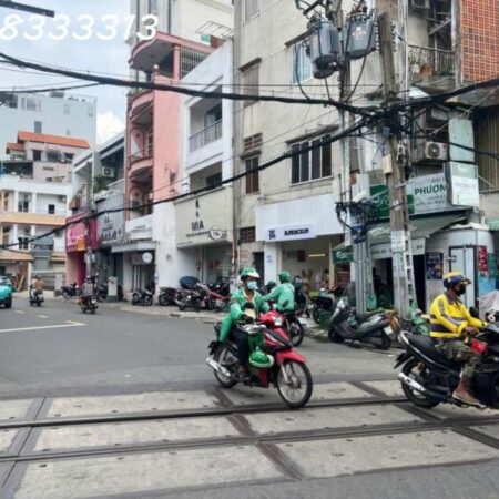 Bán nhà rẻ mặt tiền 100 Mai Văn Ngọc ngay Huỳnh Văn Bánh, DT 4×13, Tiện cho thuê, ở, kinh doanh