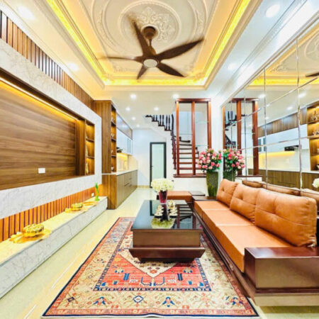 Phúc Lợi Long biên, Diện tích 33m2, 6 tầng, mặt tiền 3.4m, giá 6 tỷ, ngay vinhome riverside