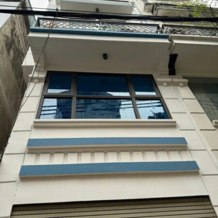 Bán nhà Nghi Tàm, Tây Hồ; sổ đẹp 42m2; MT 4.5m, giá 7.9 tỷ. Bán nhà Nghi Tàm, Tây Hồ; sổ đẹp 42m2; MT 4.5m, giá 7.9 tỷ.