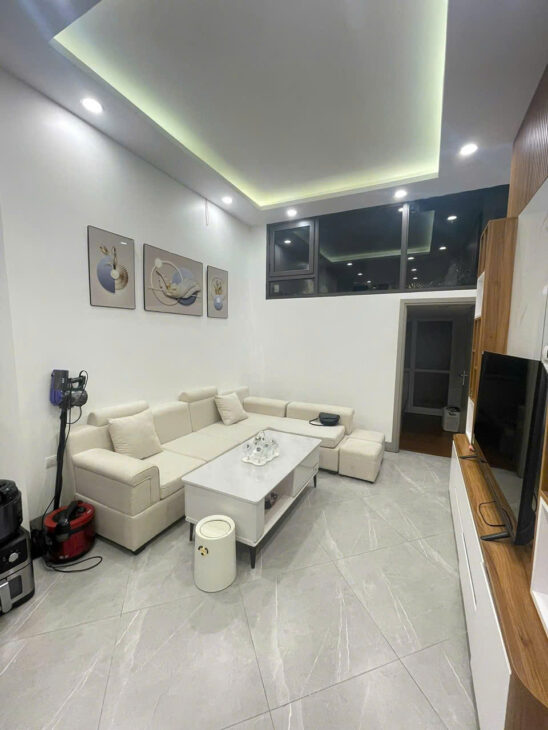 Hàng hiếm Tây Hồ – 40m2 chỉ 7.7 tỷ – phố Tây – cách ô tô tránh hơn 50m.