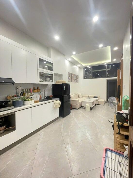 Hàng hiếm Tây Hồ – 40m2 chỉ 7.7 tỷ – phố Tây – cách ô tô tránh hơn 50m.