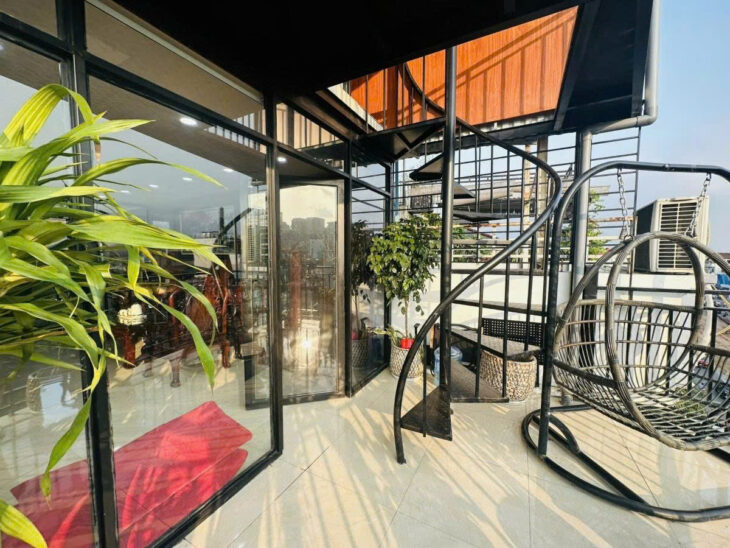 Long Biên dưới 8 tỷ, Diện Tích 40m2, 6 tầng, mặt tiền 3.9m, giá 6,9 tỷ thang máy, zalo: 0379201686