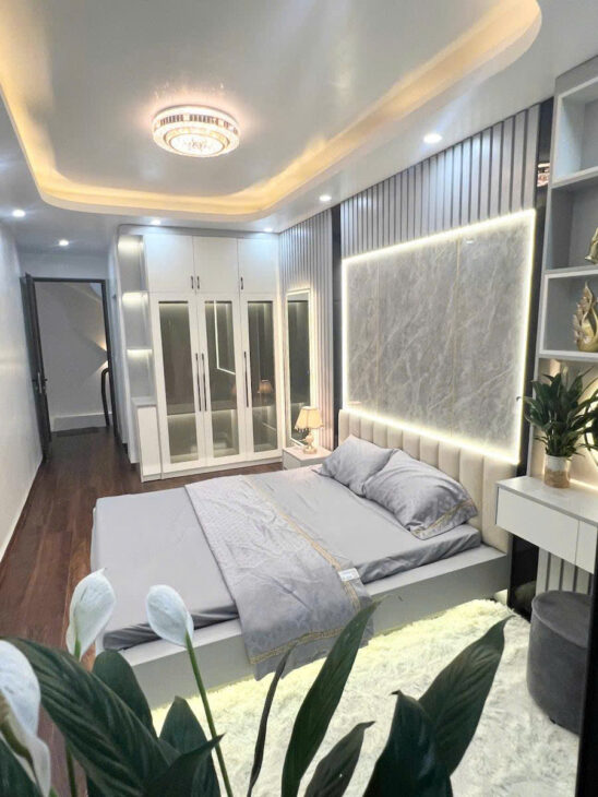 Khâm Thiên dưới 6 Tỷ, Diện Tích 30m2, 4 tầng , Mặt Tiền 32m2, giá 5,98 tỷ Đống Đa