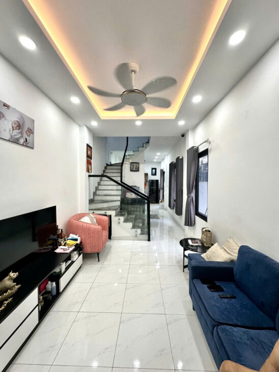 NHÀ ĐẸP PHAN VĂN TRỊ , PHƯỜNG 11, QUẬN BÌNH THẠNH VỊ TRÍ SIÊU ĐẸP – SÁT MẶT TIỀN 41/50m2 – 2 TẦNG