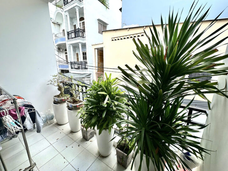 NHÀ ĐẸP PHAN VĂN TRỊ , PHƯỜNG 11, QUẬN BÌNH THẠNH VỊ TRÍ SIÊU ĐẸP – SÁT MẶT TIỀN 41/50m2 – 2 TẦNG