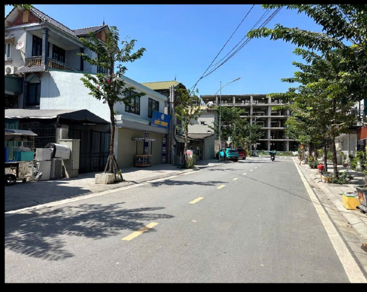 SIÊU HÓT TRUNG TÂM TRÂU QUỲ GIA LÂM – NHÀ 3 TẦNG NỘI THẤT GỖ – HÀNG XÓM VIN OCEAN PARK – 4 TỶ