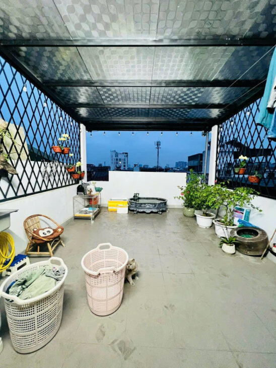 Bán nhà Dương Quảng Hàm MỚI, ĐẸP, NGÕ THÔNG, KD GẦN PHỐ 35mx5 tầng giá 8.5 tỷ.