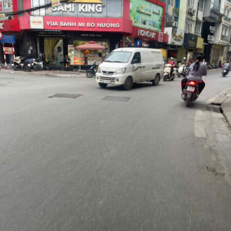 Ông anh cần tiền bán gấp nhà c4 82,5m2 kv an trạch cát linh nhà cách 15 đi ra mặt phố