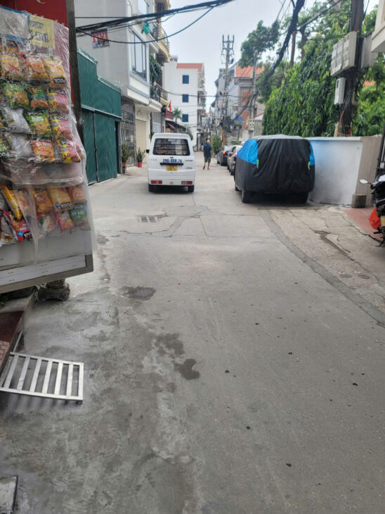 Bán đất tặng nhà cấp 4 Ngọc Thụy Long Biên, Ô tô tải tránh 58m2, Ngõ thông tứ phía, Gần chợ, công