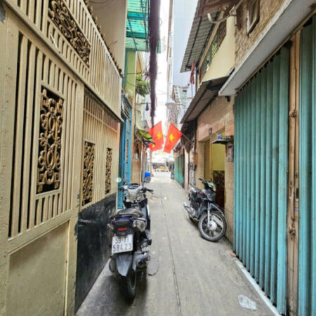 Sát mặt tiền Tôn Đản Q 4 Ngang 8 dài 9.1 m Giá 51 TRIỆU m Sát mặt tiền Tôn Đản Q 4 Ngang 8 dài 9.1 m Giá 51 TRIỆU m