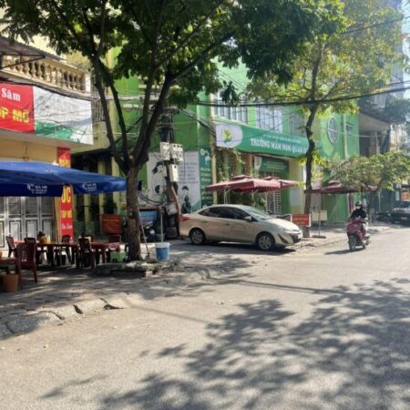ĐỈNH CAO, NGHUYỄN KHÁNH TOÀN, 37M2,6T,THANG MÁY VÙ VÙ, ĐƯỜNG BAO RỘNG ,Ô TÔ CHÁNH, CÒN 1 CĂN DUY
