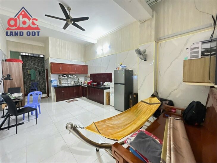 NP1006 nhà mặt tiền đường, khu dân cư, kinh doanh sầm uất, phù hợp mở văn phòng
