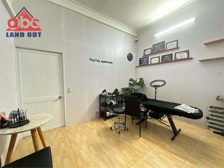 NP1006 nhà mặt tiền đường, khu dân cư, kinh doanh sầm uất, phù hợp mở văn phòng