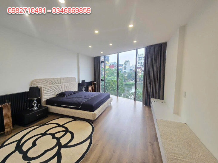 Chính chủ bán siêu phẩm nhà mặt tiền Đội Cấn, view hồ