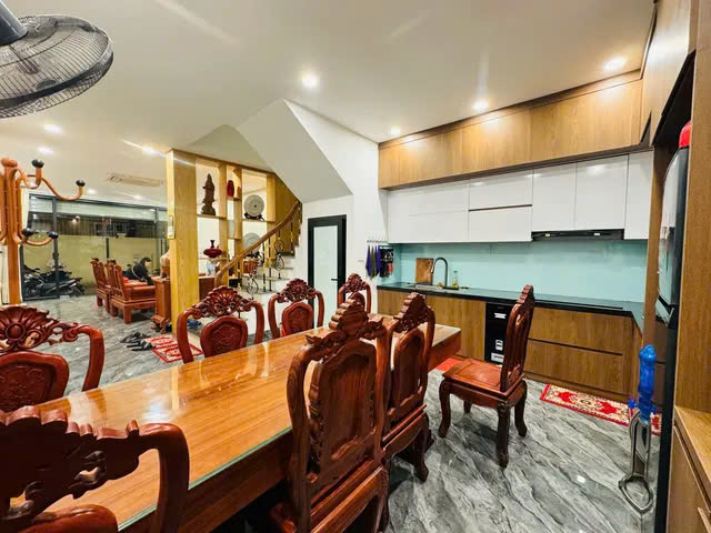 NHÀ MỚI- ĐẸP- KINH DOANH- Ô TÔC CHÁNH, ĐÊ TRẦN KHÁT TRÂN 60.3M2,4 TẦNG,MT 4.55, 13.5 TỶ.