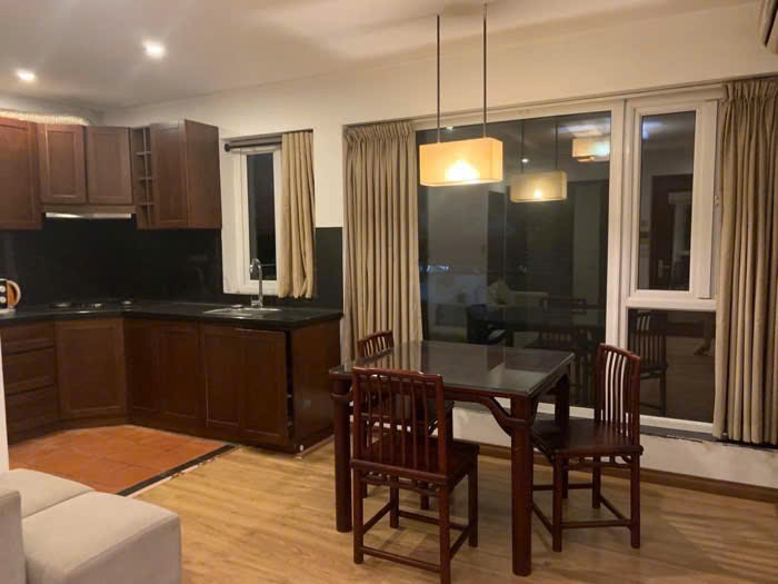 Bán căn hộ dịch vụ 100m2, 6 tầng, thang máy, MT 8m, ngõ ô tô, 27.2 tỷ, Đặng Thai Mai – Tây Hồ