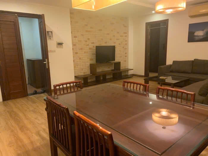 Bán căn hộ dịch vụ 100m2, 6 tầng, thang máy, MT 8m, ngõ ô tô, 27.2 tỷ, Đặng Thai Mai – Tây Hồ