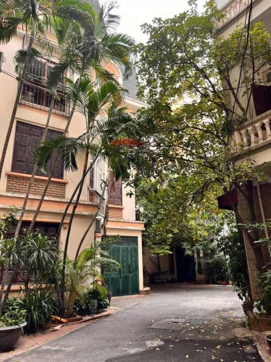 Trích Sài Tây Hồ – gần ô tô – diện tích rộng – homestay – 98m chỉ 21 tỷ