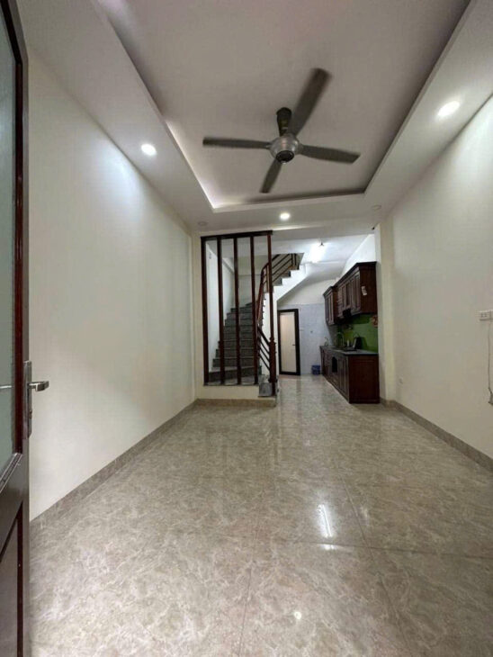 6 tỏi nhà 5 tầng ,Dt 33m2 tại trung tâm Mộ Lao Hà Đông, nhà đẹp dân xây chắc chắn. ở ngay, tiện ích