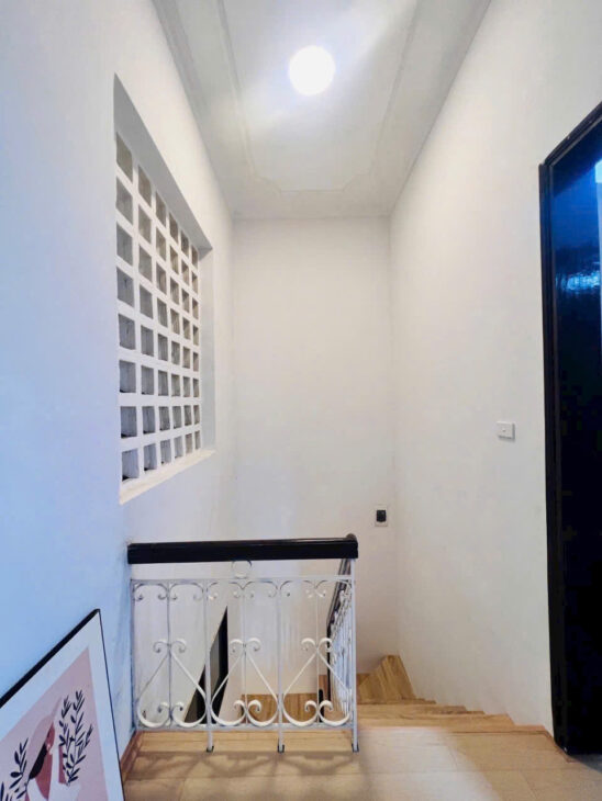HIẾM – NHÀ PHỐ THÁI HÀ – HAI THOÁNG -BA BƯỚC RA MẶT PHỐ, NHÀ ĐẸP Ở NGAY