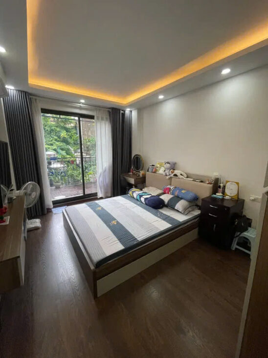 BÁN NHÀ ĐẸP- DÂN XÂY PHỐ LÂM DU- LONG BIÊN 57M2,4 TẦNG, MT 3.5M, 9.85 TỶ.