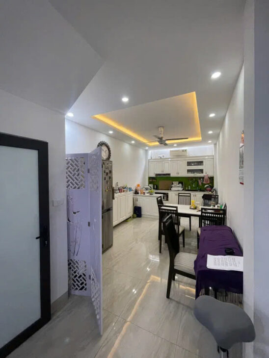 BÁN NHÀ ĐẸP- DÂN XÂY PHỐ LÂM DU- LONG BIÊN 57M2,4 TẦNG, MT 3.5M, 9.85 TỶ.