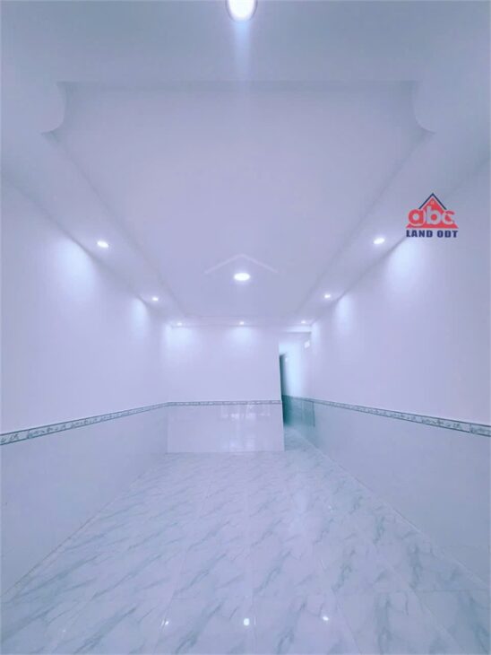 HN178 hạ giá bán gấp nhà ở xóm đạo thân thiện, kết cấu kiên cố. kinh doanh nhỏ