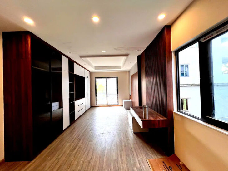NHÀ ĐẸP MỚI PHỐ NGỌC THỤY 55M2, 6 TẦNG- THANG MÁY,Ô TÔ QUA, 12 TỶ.