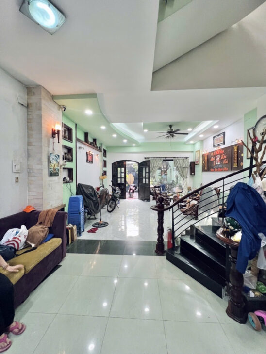 BÌNH THẠNH PHƯỜNG 26 – HXH NGỦ – 5.7*23 133m2 3 TẦNG 4PN – CHÍNH CHỦ LÂU NĂM – KHU VỰC DÂN TRÍ CAO
