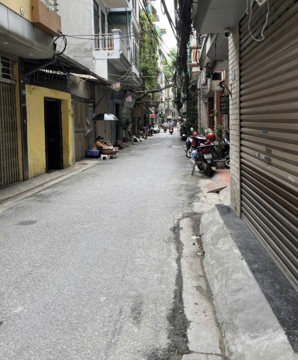 BÁN NHÀ NGÔ THÌ SỸ, Ô TÔ ĐỖ CỬA, NỞ HẬU, 40M GIÁ 8.5 TỶ