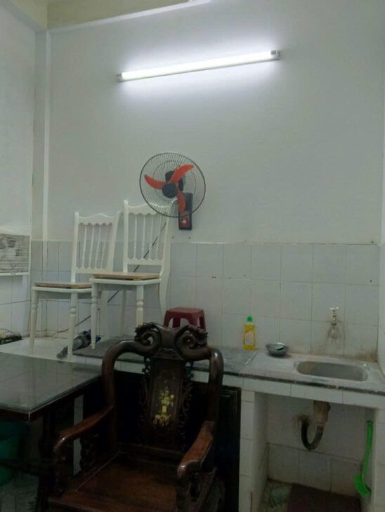 NHÀ MỚI ĐẸP LONG LANH, NỘI THẤT ĐẦY ĐỦ