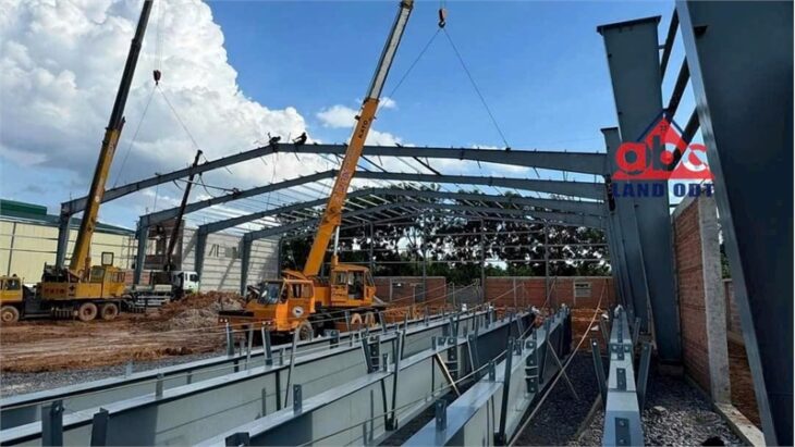 nhà xưởng sản xuất tiếp nhận nhiều ngành nghề hoàn thiện mới , kết cấu hiện đại