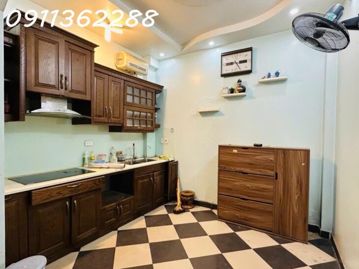 Bán nhà 36m² 5 tầng, 4PN, ngõ Quan Nhân, Thanh Xuân, 7.8 tỷ, sổ đỏ