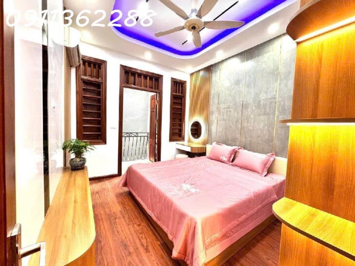 Bán nhà 4 tầng, 40m², Dịch Vọng Hậu, Cầu Giấy, 8.5 tỷ
