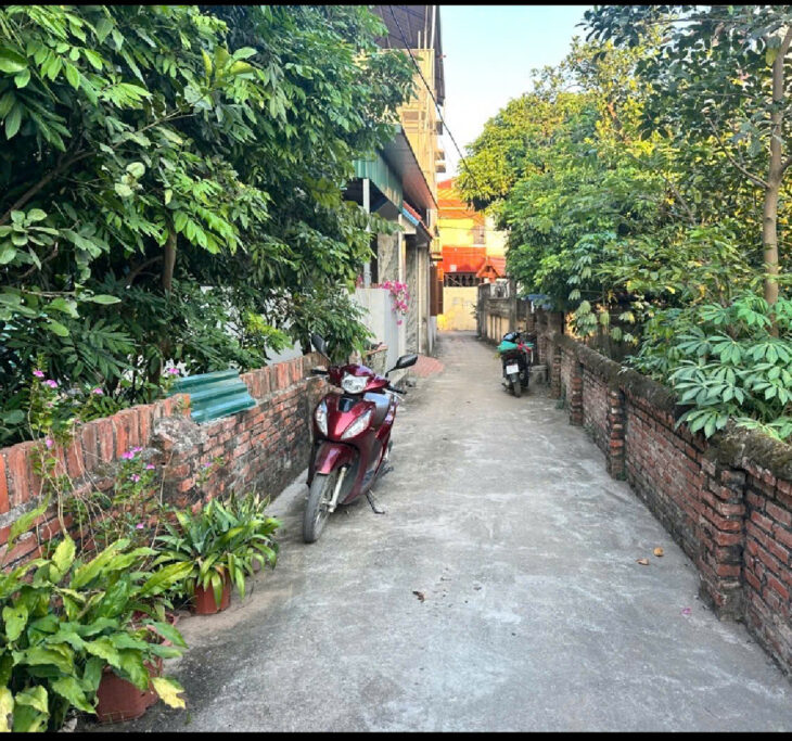 HIẾM- Ô TO- HÌNH THỬA A4- GIÁ ĐẦU TƯ – Nhà mình bán thuộc thôn Yên Bình – xã Dương Xá – Gia Lâm –