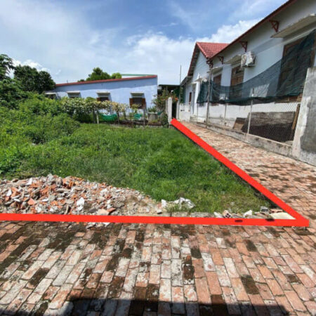 Bán đất 2 mặt tiền Diên Toàn ngay ngã tư bến xe phía Nam. Khu dân cư đông đúc. Gần chợ và trường