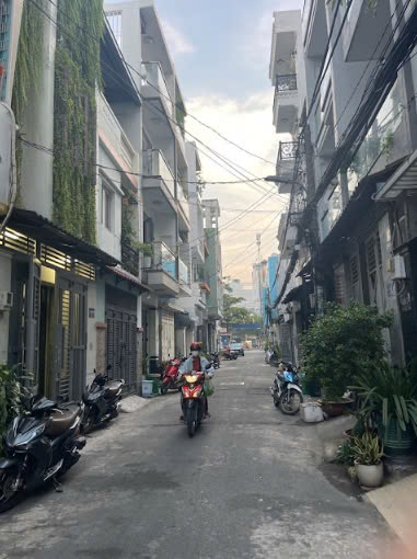 NHÀ ĐẸP KHU PHÂN LÔ – CAO TẦNG ĐỒNG BỘ – AN NINH – VỊ TRÍ TRUNG TÂM BÌNH TÂN