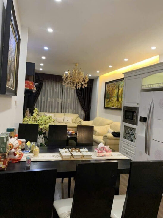 MẶT PHỐ- VỈA HÈ – THANG MÁY- GẦN HỒ HOÀNG CẦU -KD ĐỈNH Trần Quang Diệu 43m, 6 tầng,23.9 tỷ
