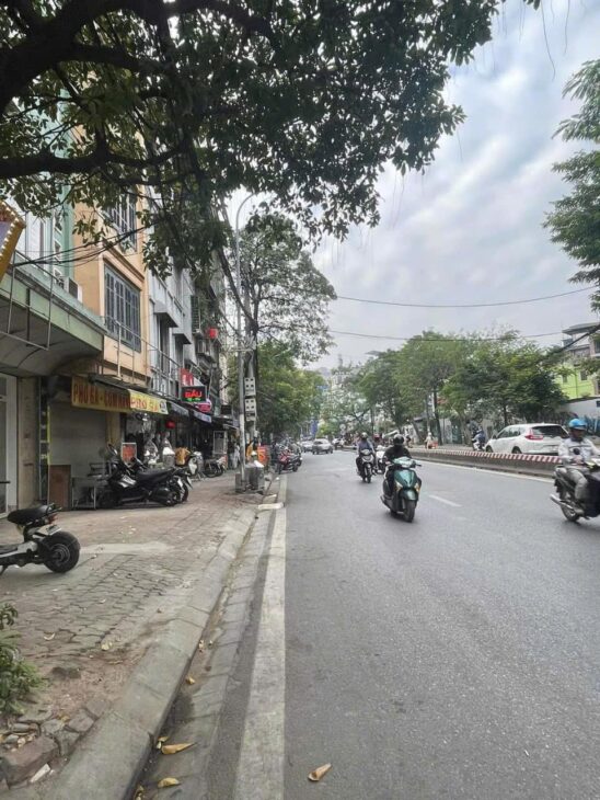 BÁN NHÀ 51M2 7 TẦNG HAI THOÁNG MẶT PHỐLẠC LONG QUÂN TÂY HỒ HÀ NỘI 0985680788