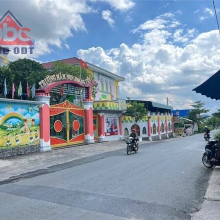 NP1035 nhà đẹp cấp 4. gần trường học, chợ. ngang 5. khu xóm an ninh, ổn định NP1035 nhà đẹp cấp 4. gần trường học, chợ. ngang 5. khu xóm an ninh, ổn định