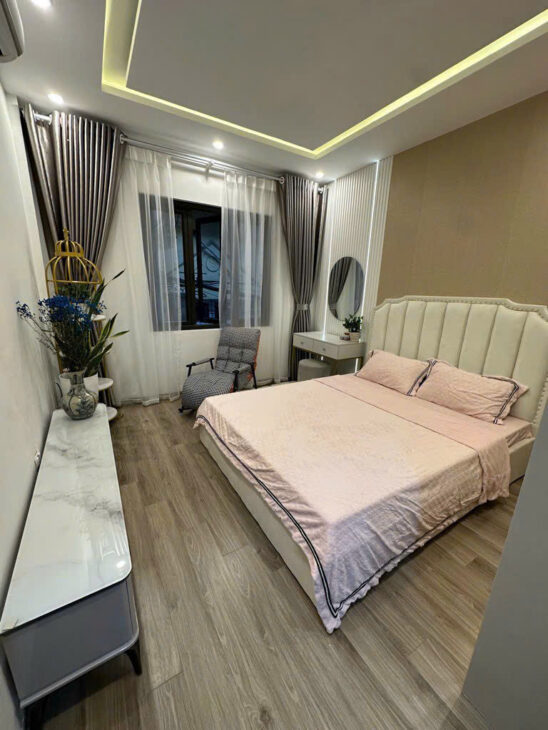 Bán nhà Vạn Phúc 60m2, 7 tầng, thang máy, MT 4.5m, Giá chỉ 12.5 tỷ