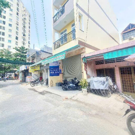 Nhà cấp 4 Khu phân lô bàn cờ đường TMT2A, phường TMT, Q12, dt 60m2 (4mx15m). Đường 8m thông. Giá Nhà cấp 4 Khu phân lô bàn cờ đường TMT2A, phường TMT, Q12, dt 60m2 (4mx15m). Đường 8m thông. Giá