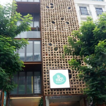 Mặt phố Lạc Long Quân, mặt bằng 120 m, mặt tiền 9m, 1 hầm. 7 tầng, 1 tum. sổ đỏ chính chủ