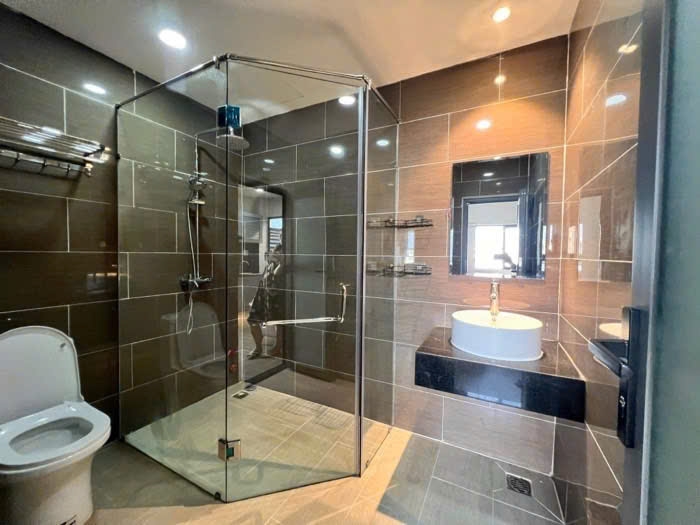 CĂN HỘ DỊCH VỤ HẺM Ô TÔ NƠ TRANG LONG – GÀ ĐẺ TRỨNG VÀNG 4 TỶ/NĂM – 38 PHÒNG – 6 TẦNG x 282M2 GIẢM