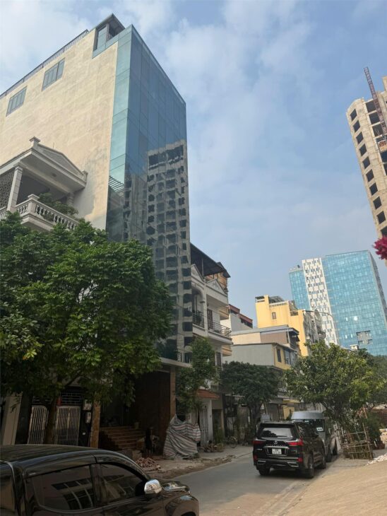 Bán tòa nhà 9 tầng văn phòng hạng A tại lạc long quân tây hồ hà nội