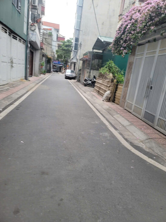 Đất Vàng – Bán Đất Đức Giang – Tặng Hồ Sơ Cấp Phép Thi Công – Ngõ Ô Tô Đỗ Cửa – Tiện Ích Ngập Tràn