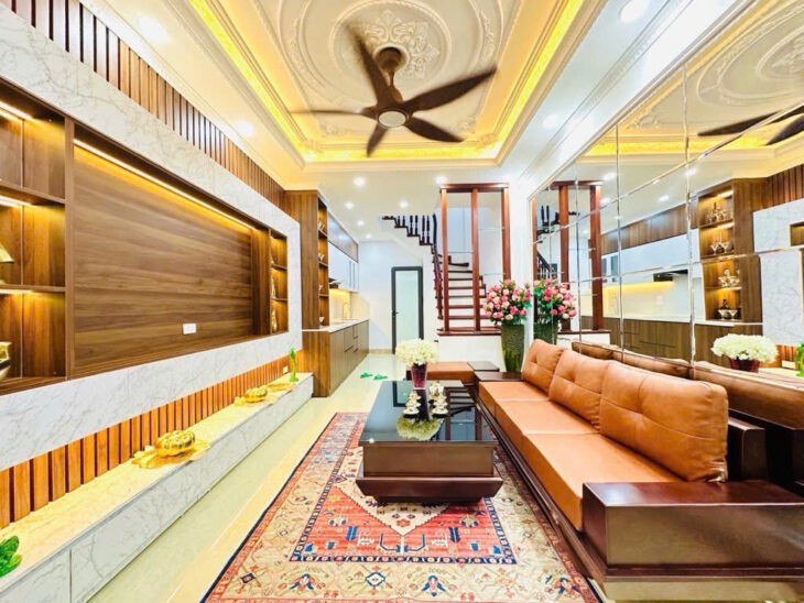 Cầu Giấy NHÀ ĐẸP TẶNG FULL NỘI THẤT, NGÕ THÔNG, GẦN HỒ 30m2 5T 7.2 tỷ